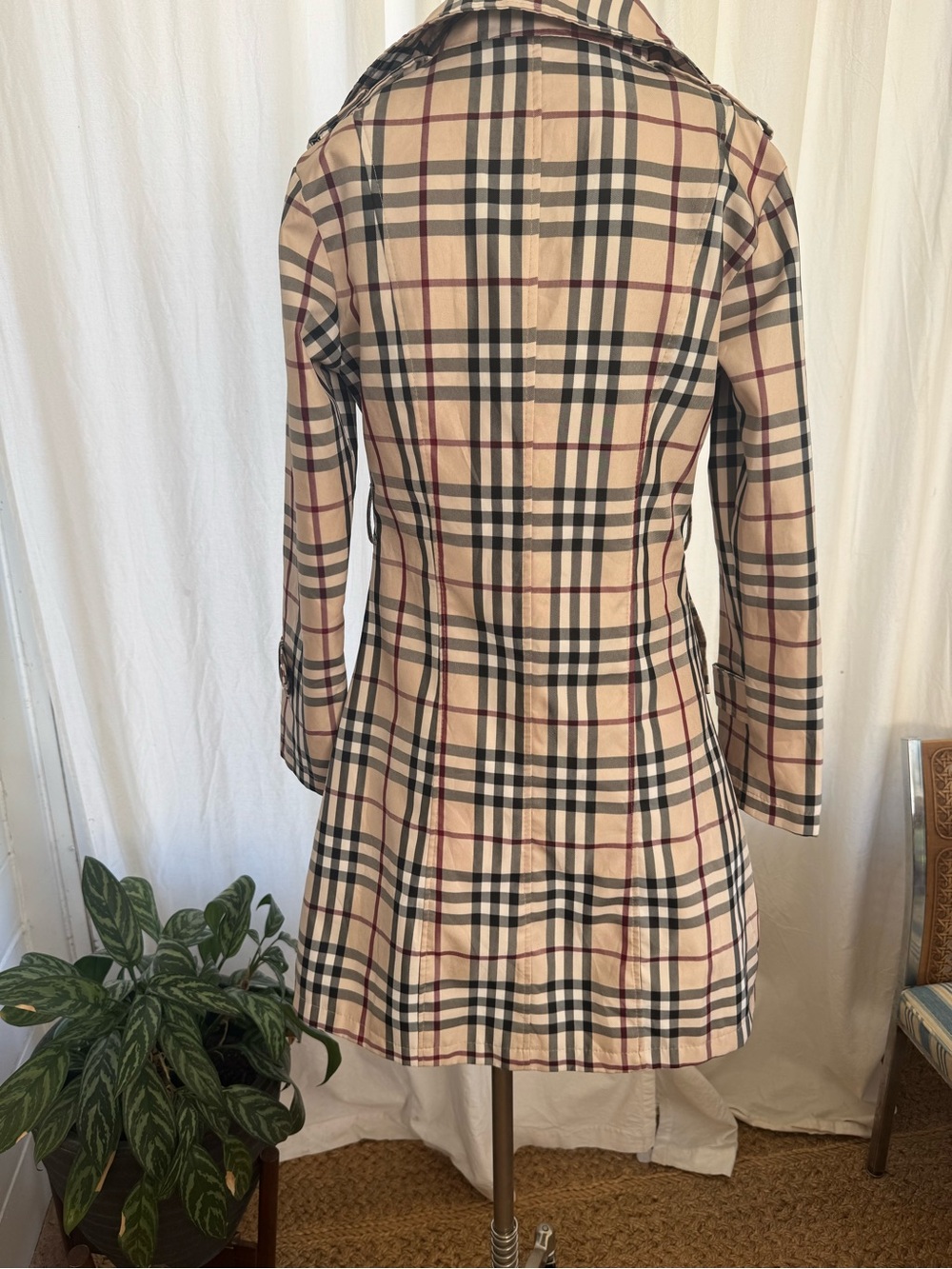 Burberry London Girls Nova Check Plaid Double-Breasted Trench Coat - Picture 7 of 16